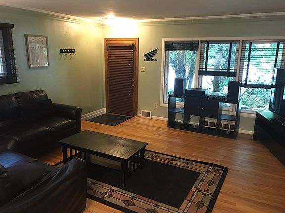 2nd image of 42257 Hammill Ln