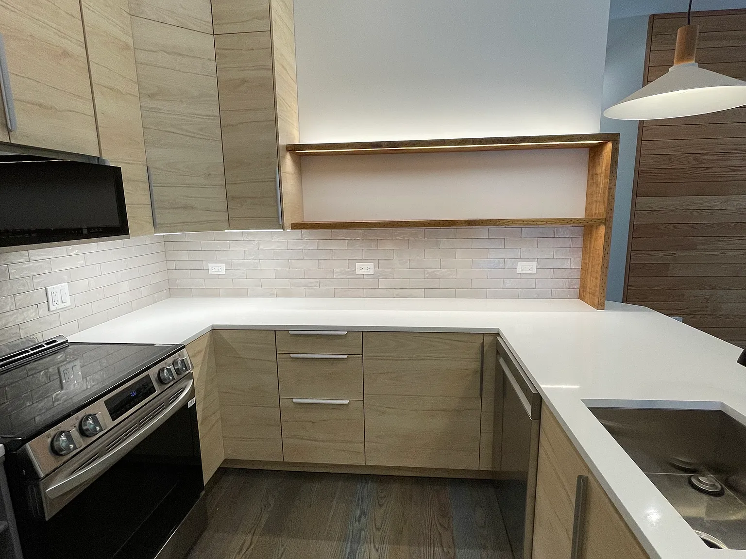 3 bed, $4,995 — Photo 3