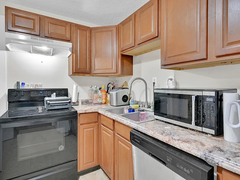 404 S Ash St — Photo 6