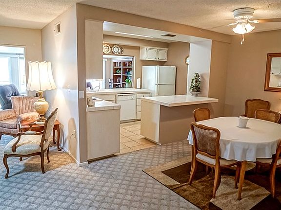 5th image of 19315 Oak Plaza Ct