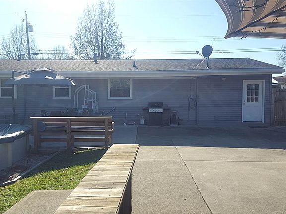 5th image of 2 Sheridan Dr