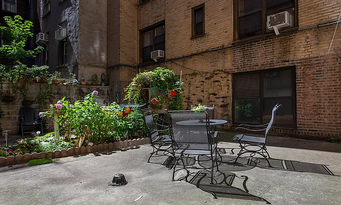 Rented by Corcoran | media 10