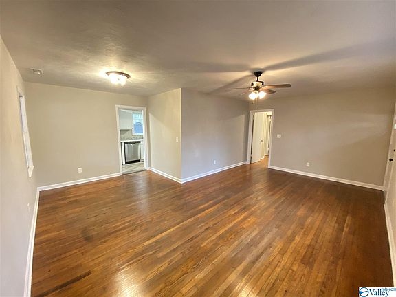 3rd image of 607 7th Ave SW