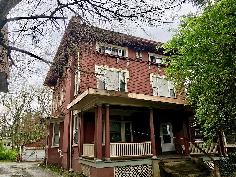 1st image of 881 Clinton Springs Ave