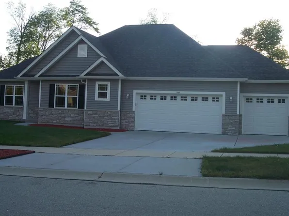 316 Stonefield Dr, Johnson Creek, WI 53038