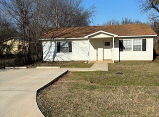 605 Ash Ave, Comanche, OK 73529