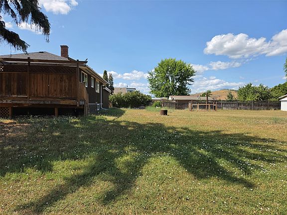 3rd image of 5565 Okanagan Landing Rd