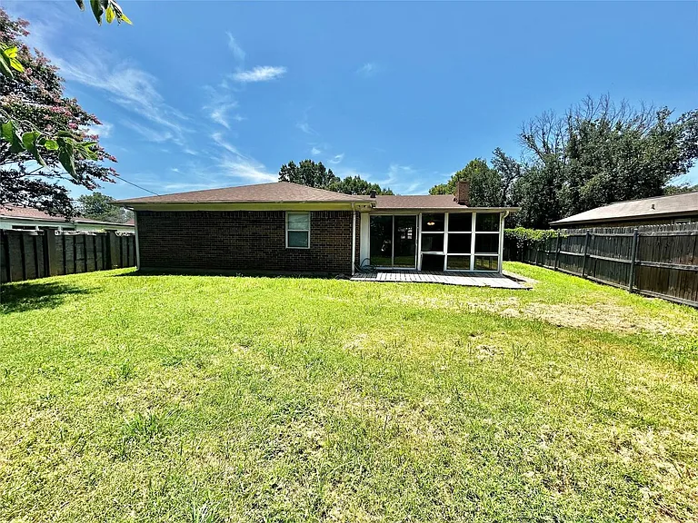 6209 Gayle Dr — Photo 35