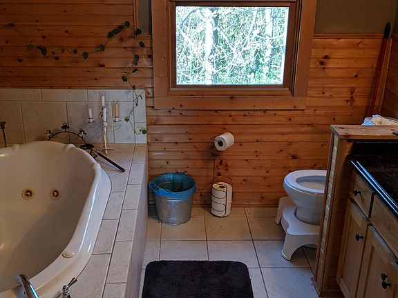 5th image of 4451 Dale Ridge Rd