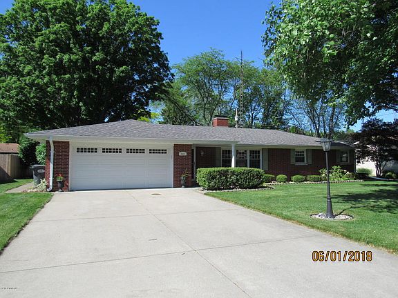 2nd image of 1021 Carley Ln