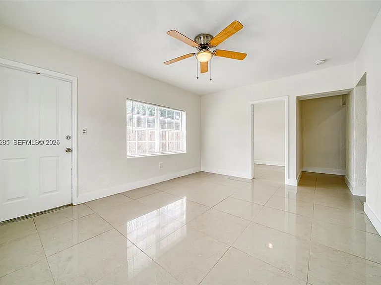 1747 NW 40th St #1747 — Photo 5