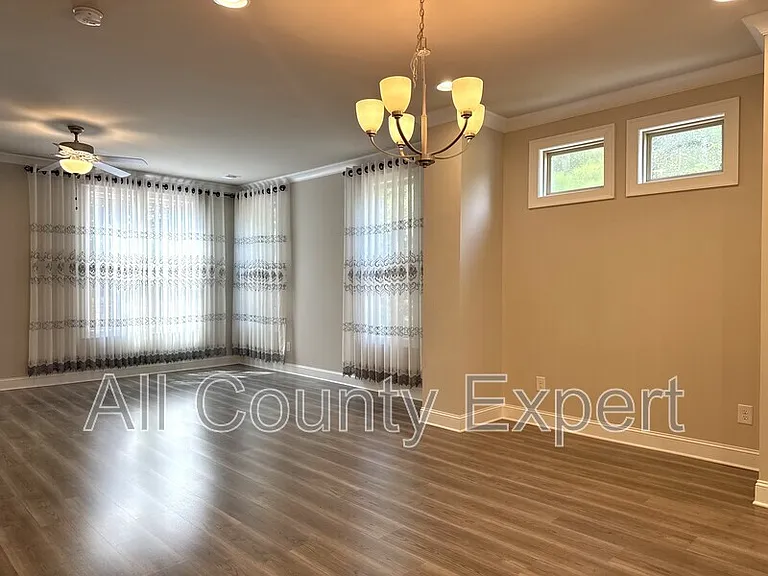 1529 Huntwood Ct — Photo 14