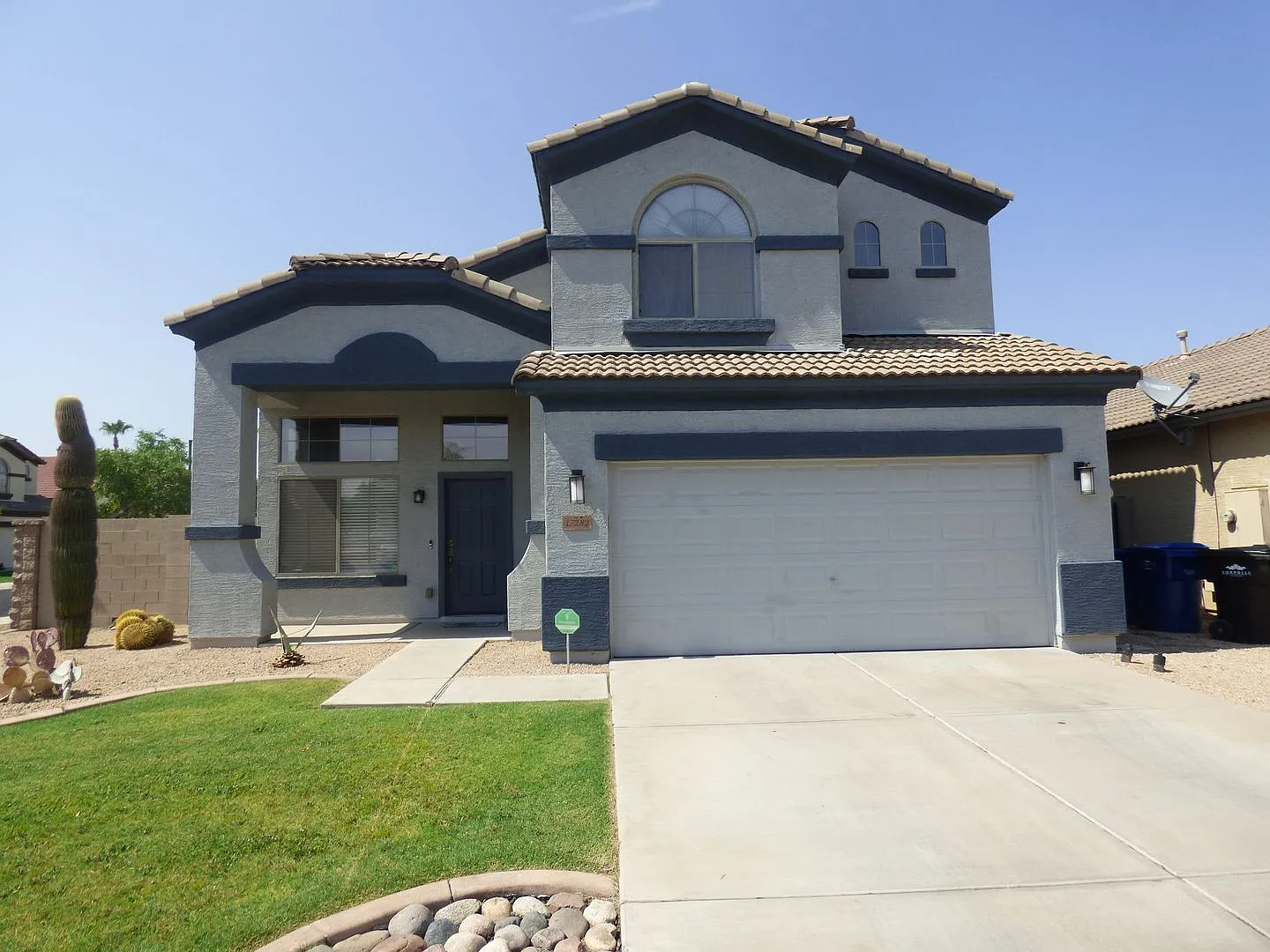 Priced right in a great neighborhood with SOLAR and POOL! — Photo 1