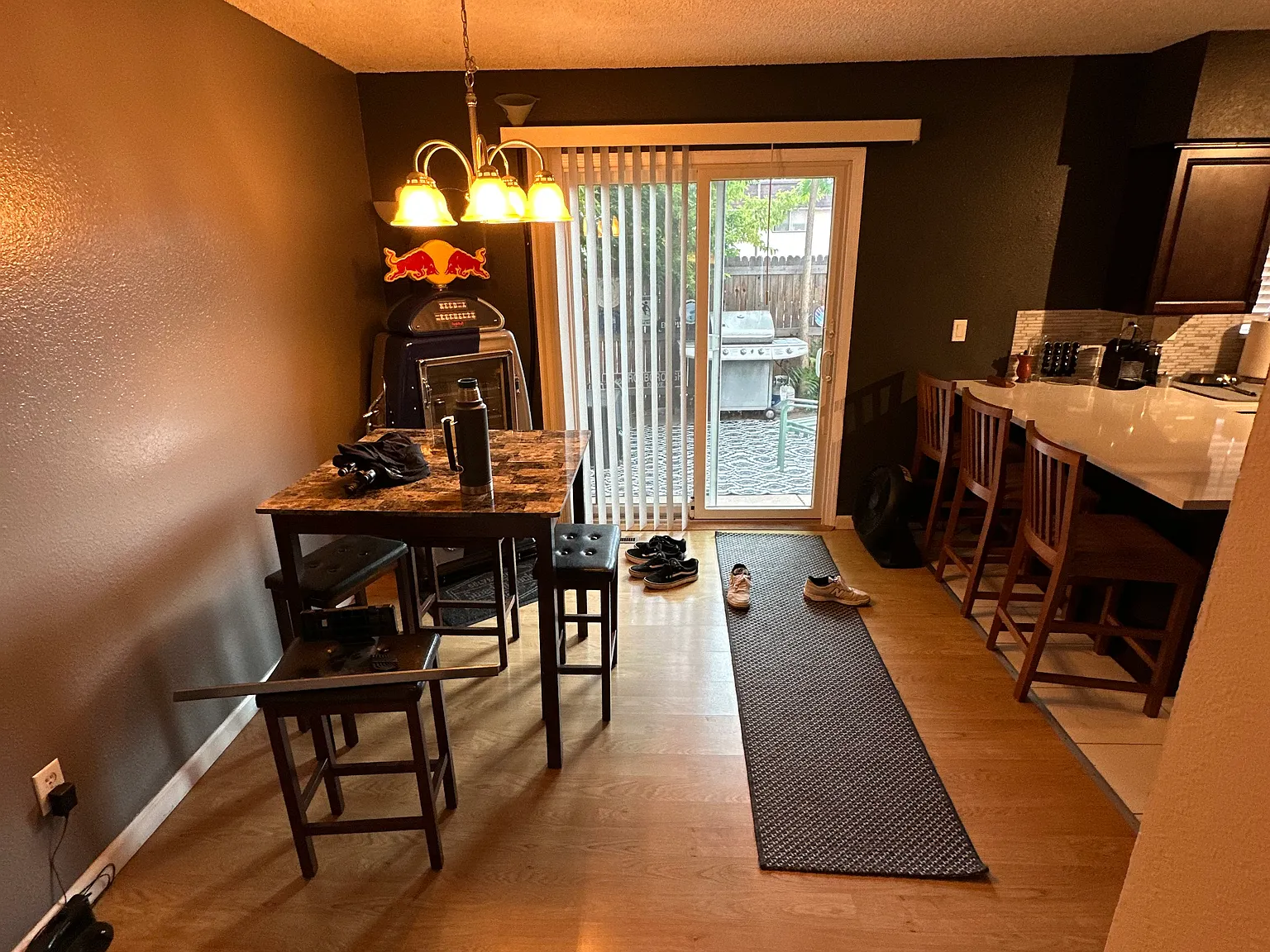 3 bed, 2241 sqft, $2,800 — Photo 3