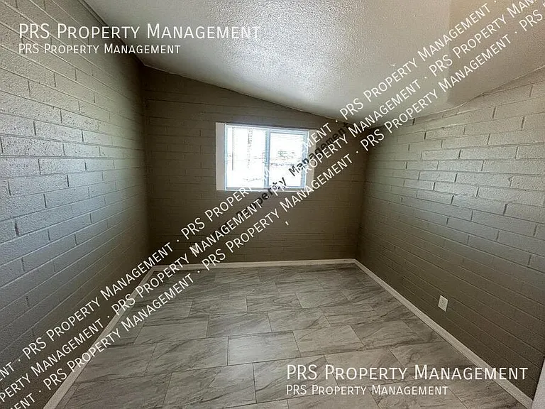 761 N Delaware St #A — Photo 15