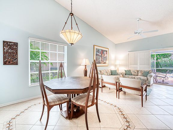 5th image of 8488 Logia Cir