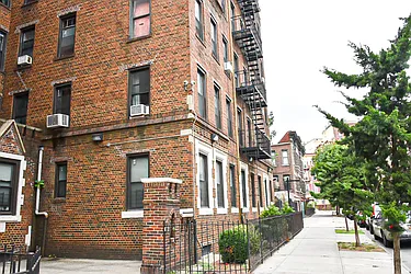 Rented by Lang Realty LLC