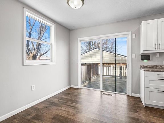 5th image of 1922 Harris Dr