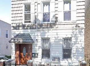 3152 45th St, Long Island City, NY 11103