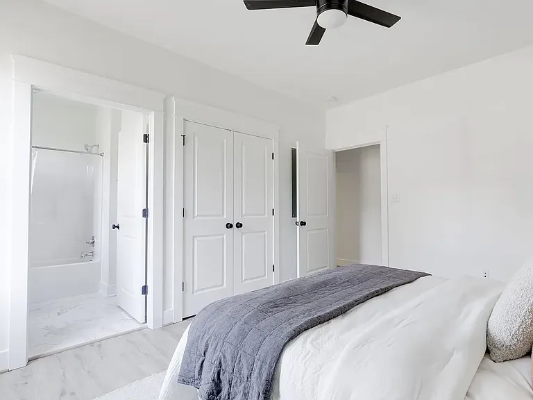 1108 N 21st St — Photo 12