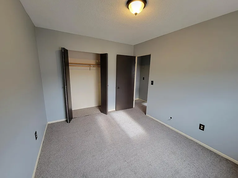 5025 University Ave NE #10 — Photo 12
