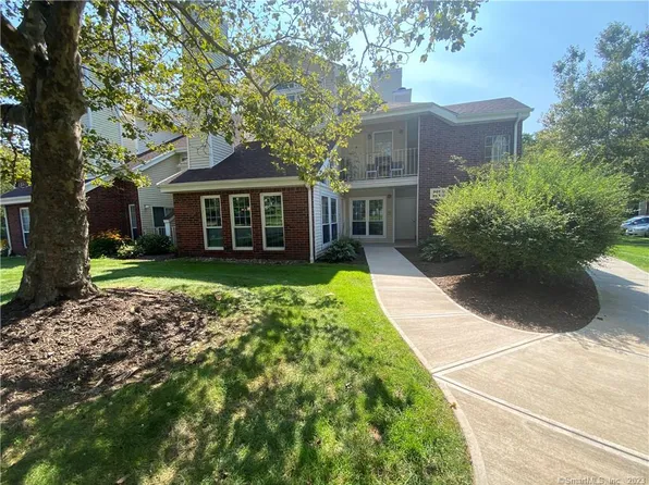 293 Carriage Crossing Lane #293, Middletown, CT 06457