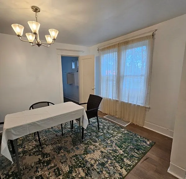 188 Westminster Ave — Photo 6