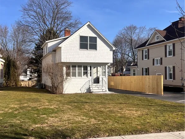 16 Booth St, Shortsville, NY 14548