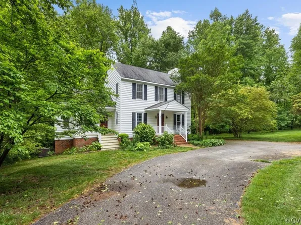 2809 Mohawk Dr, North Chesterfield, VA 23235