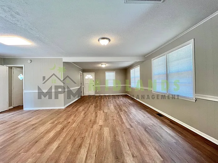 202 Partridge Dr — Photo 6