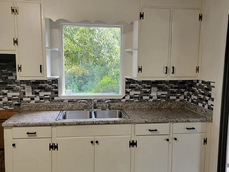 3933 Midway Rd #4D — Photo 3