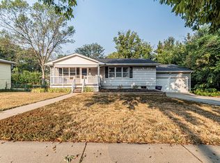 727 Canfield Dr, Manhattan, KS 66502