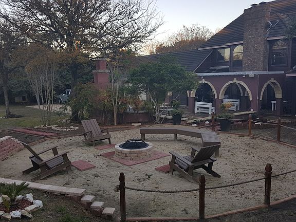 4th image of 101 S Warbler Way