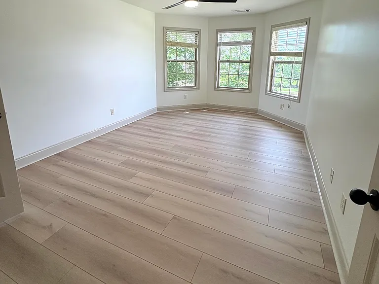 1244 Saint James Pl — Photo 28