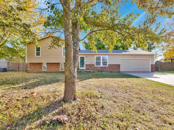 617 E Showalter St, Rose Hill, KS 67133