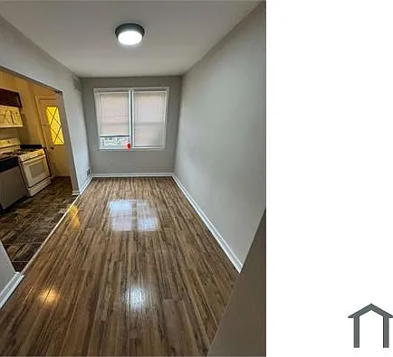 2439 Ashton St — Photo 2