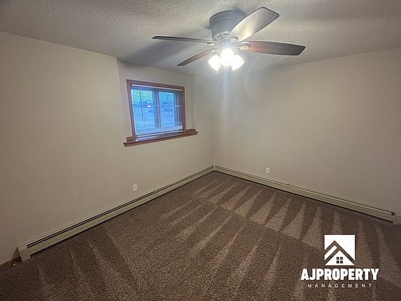 3rd image of 609 N Teton Dr APT 1