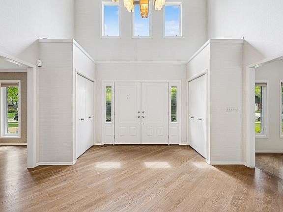 2nd image of 3085 Centennial Ln