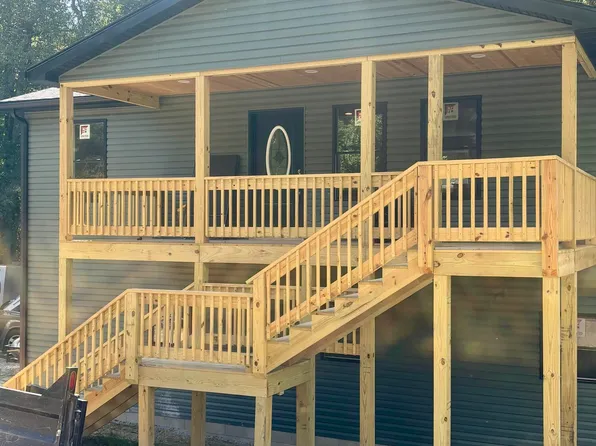 2366 Lansing Edmond Rd, Edmond, WV 25837