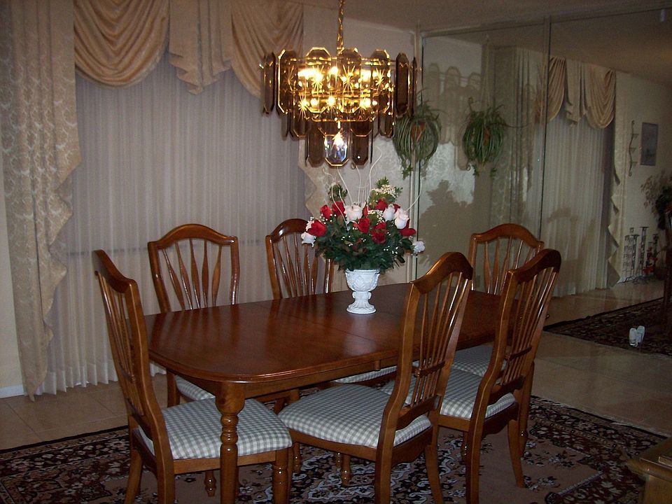 Large Formal Dining Room