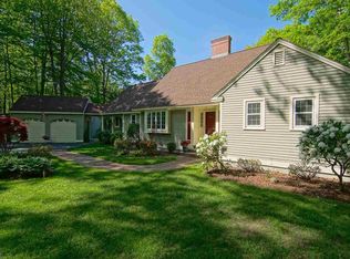16 Country Farm Rd, Stratham, NH 03885