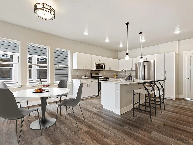 Kitchen/Dining