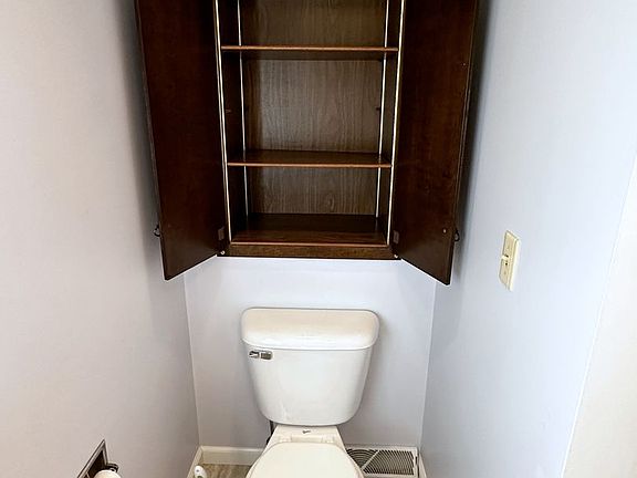 5th image of 119 N 23rd St APT B