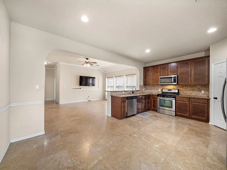 18319 Hillingdon Ln — Photo 15