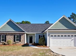 272 Inverness Dr, Hubert, NC 28539