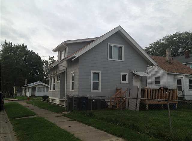 2nd image of 1802 Brussels St