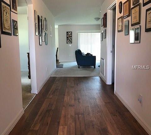 3rd image of 300 Pheasant Dr