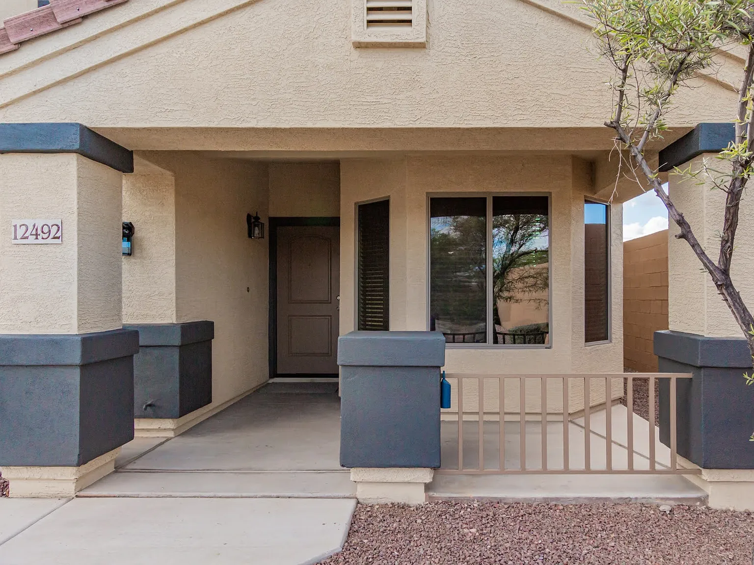 4 bed, 2.5 bath, 2050 sqft, $2,500 — Photo 3