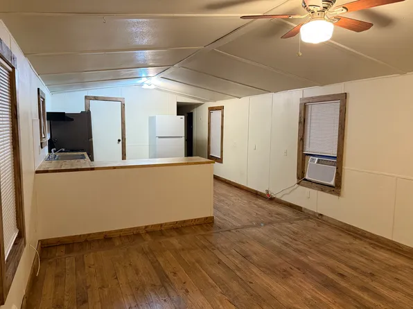 608 Hayman St Trailer 6, Huntsville, TX 77340