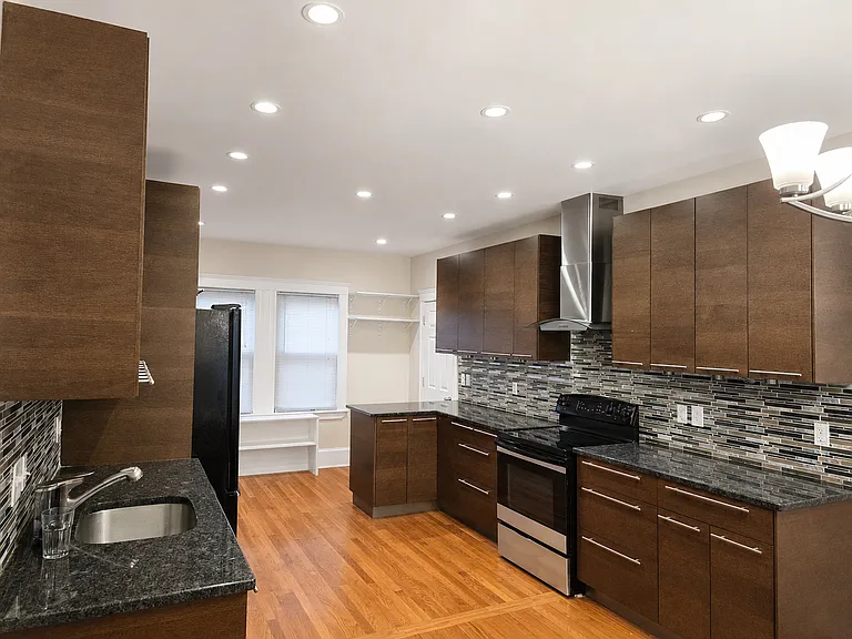 13 Boscobel St — Photo 4